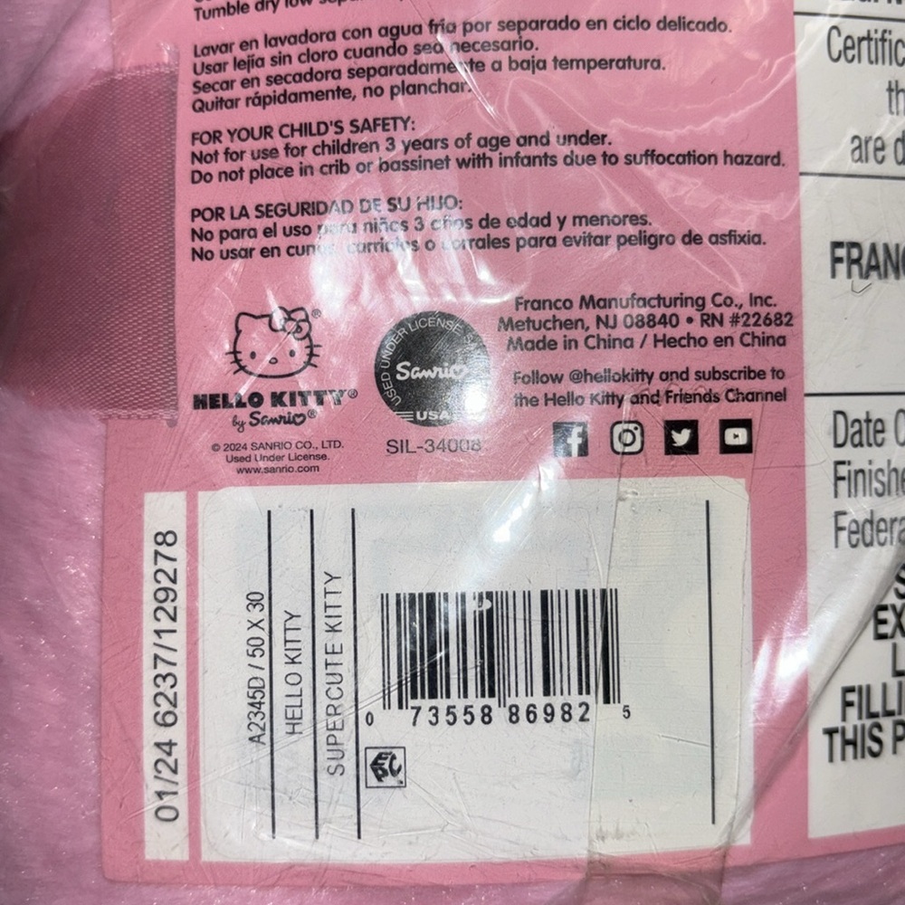 Hello Kitty Kids' Hooded Blanket and Doll Set New - Picture 5 of 8